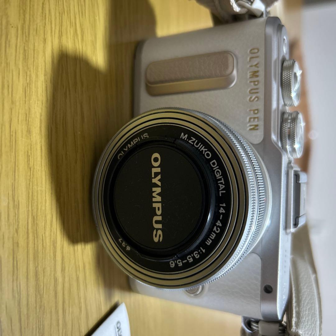 OLYMPUS PEN PL8ミラーレスカメラ M.Zuikoレンズ付き
