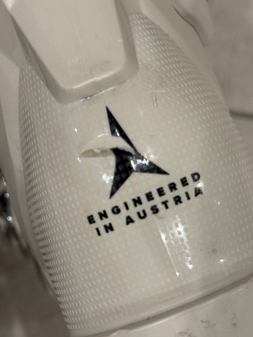 ATOMIC HAWX ULTRA 95s 23-23.5レディーススキーブーツ