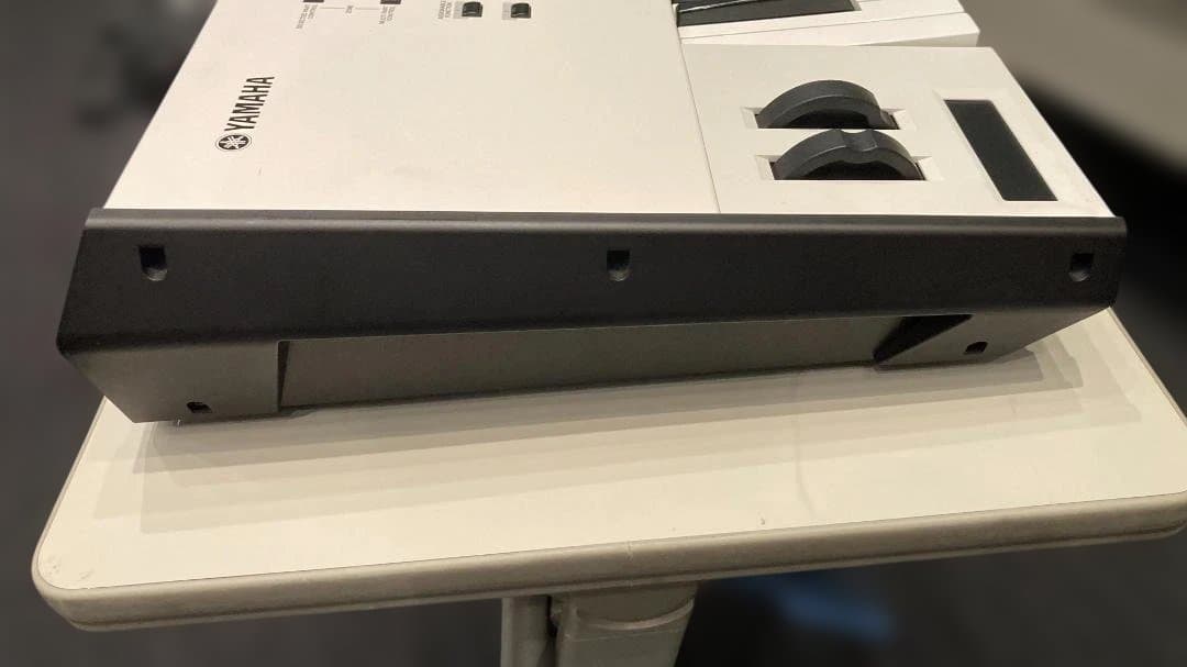 【中古】YAMAHA MOTIF XF7 WH シンセサイザー ハードケース付