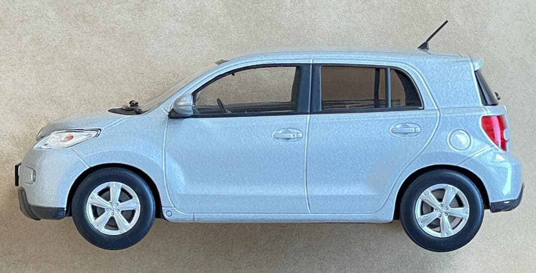 TOYOTA ist 1/24トヨタ公式製品　ミニカー