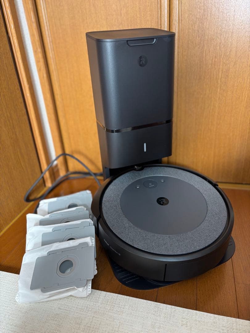 iRobot Roomba i3＋　自動ゴミ収集機能（クリーンベース）付き