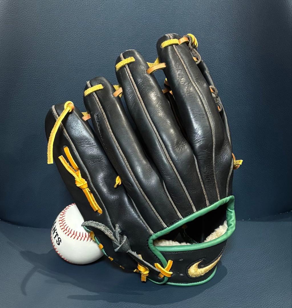 【匿名配送】入手困難ナイキ　オリジナルカスタム　硬式内野