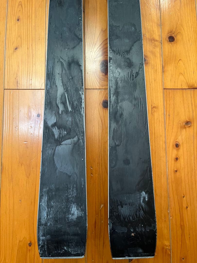 Volkl Racetiger World Cupスキー 183cm R23