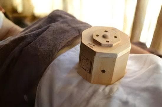 「もぐさんの箱きゅう」セット　煙・においの出ない箱温灸