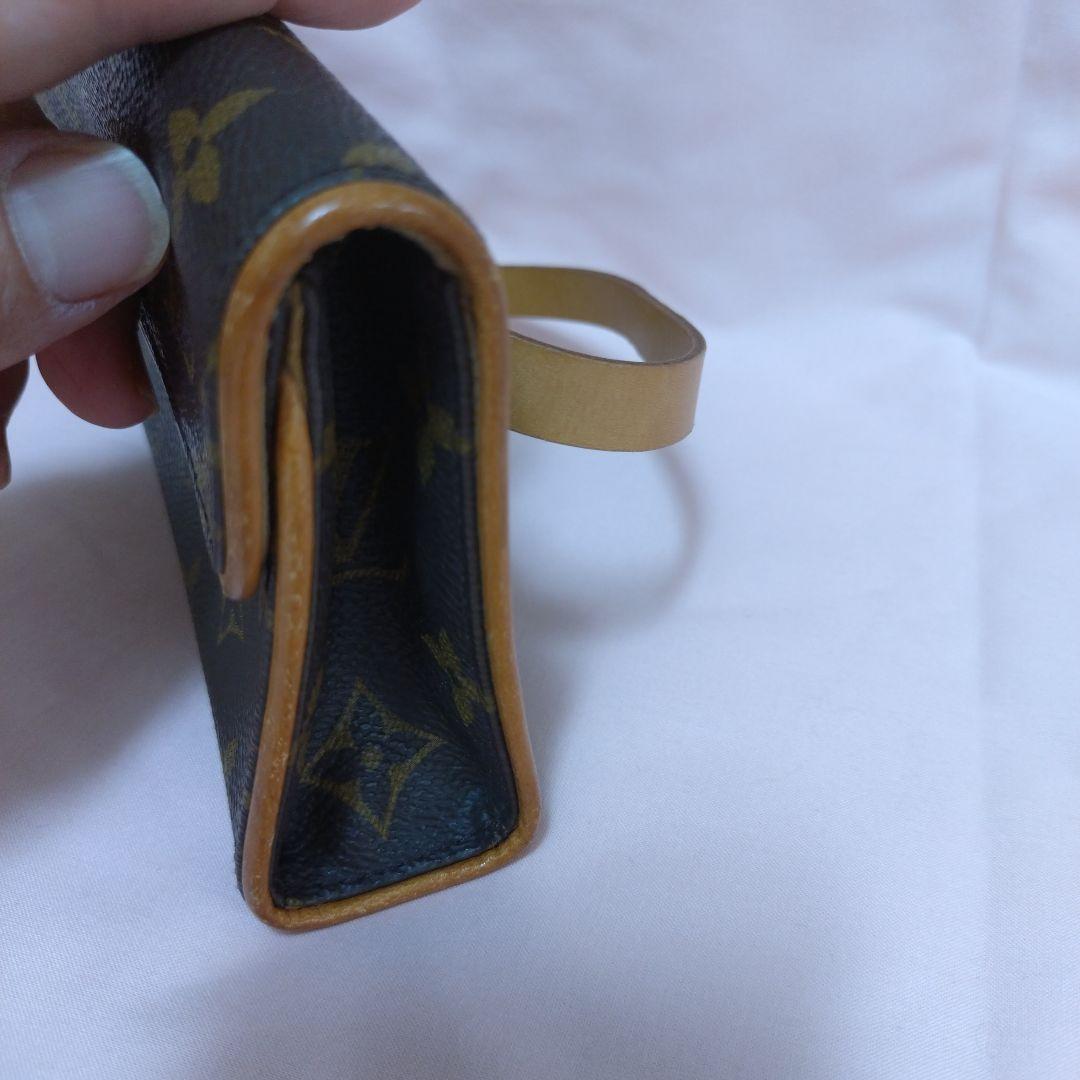 Louis Vuitton ボディバッグ ダークグリーン