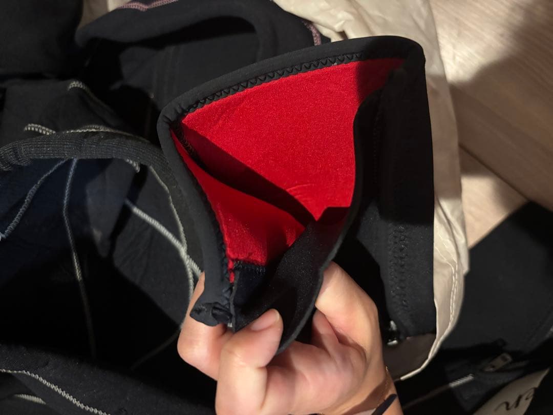 GULL フルスーツ ブラック ピンクロゴ　Mw