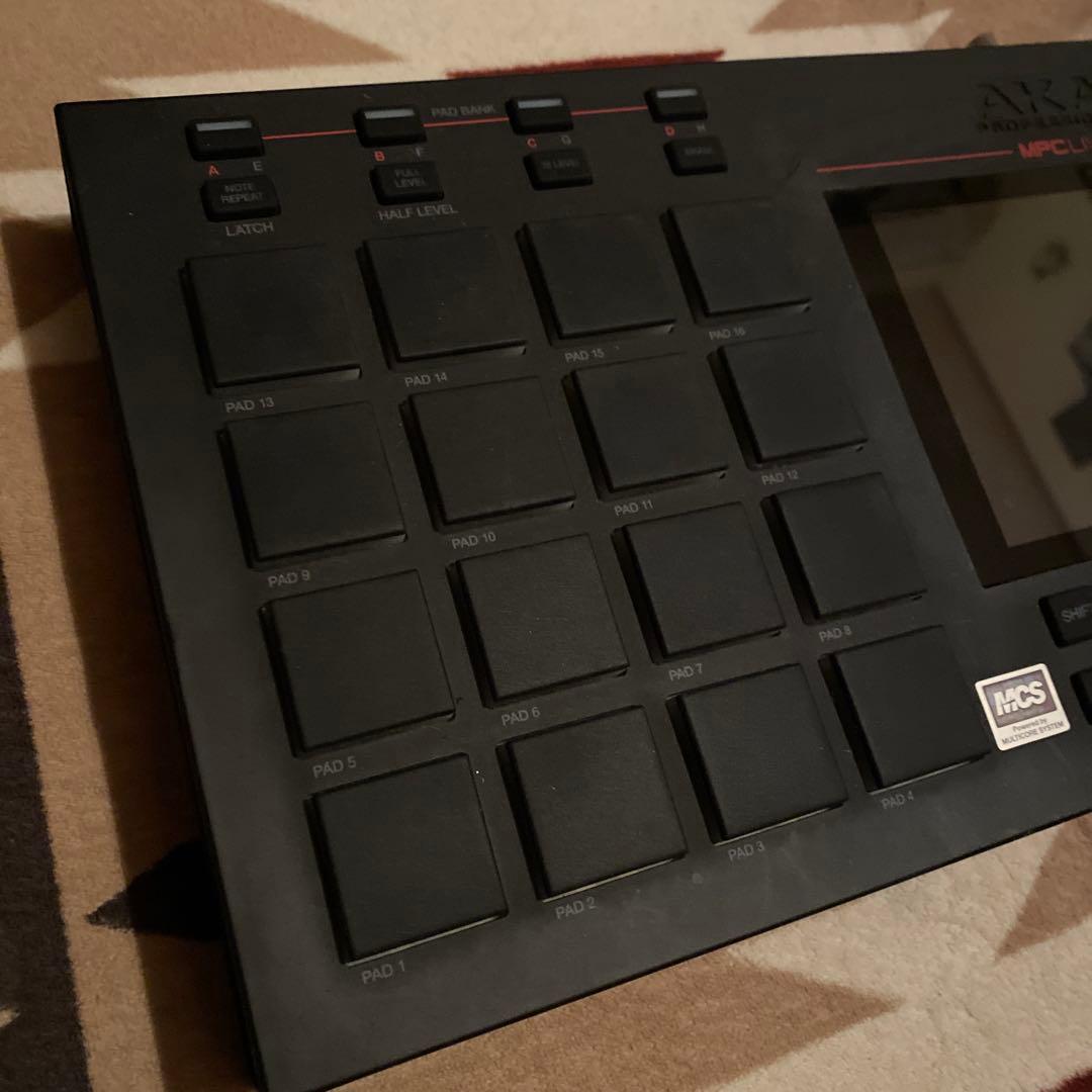 SALE中！送料無料 ドラムマシーン AKAI MPC LIVE 動作確認済
