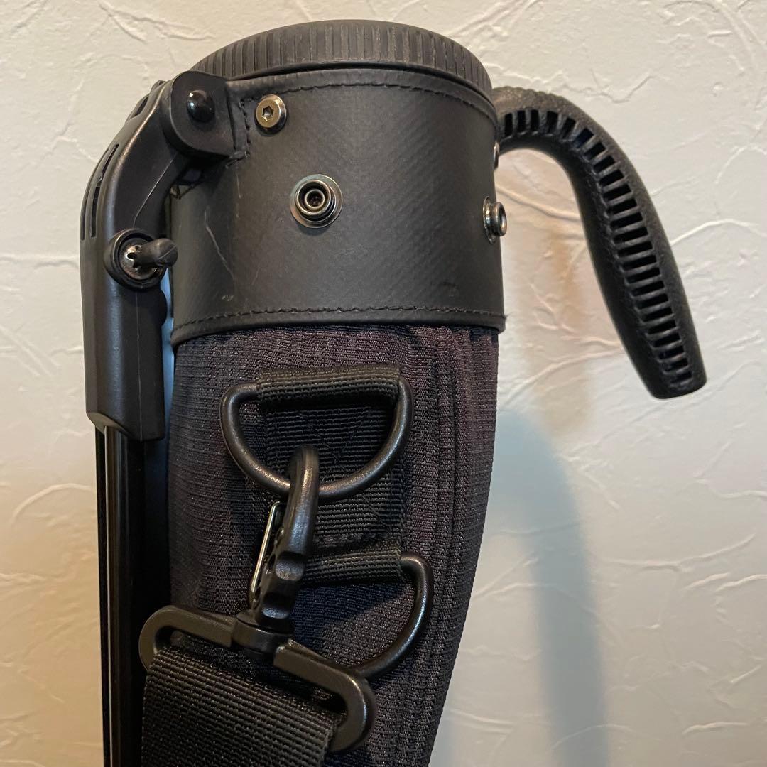 ニューエラ(NEW ERA)セルフスタンドバッグ ブラック / 金ロゴ