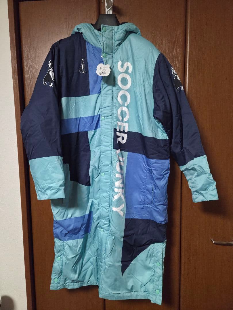 新品/未使用【サッカージャンキー　ベンチコート ブルー】中綿ロングコートL