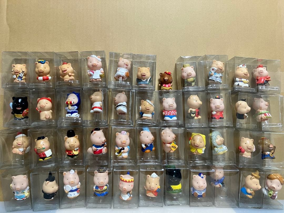 drugstore’s 豚さんフィギュア指人形コレクション　44種