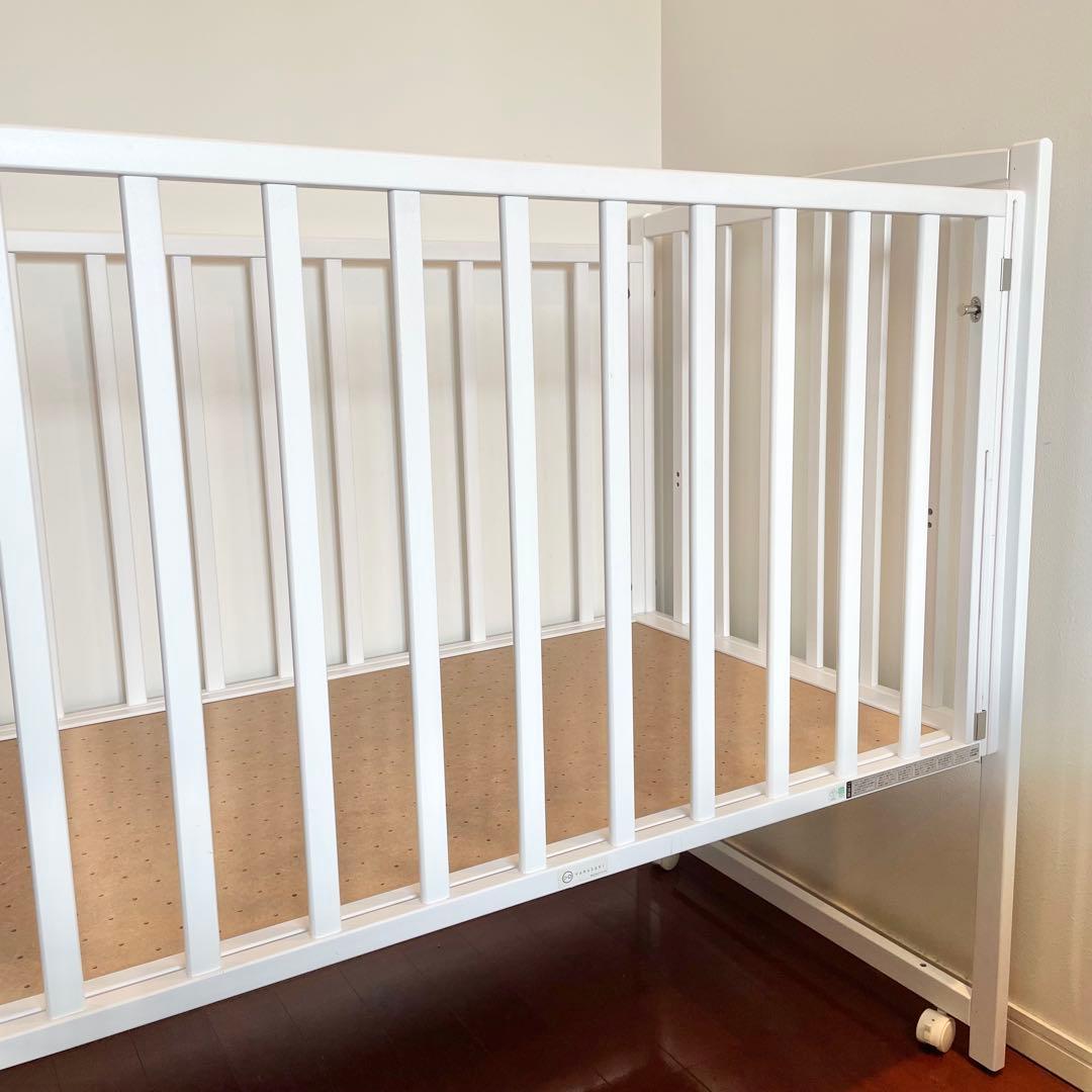 美品♡ヤマサキ ハイタイプベッド ツーオープン ホワイト ベビーベッド