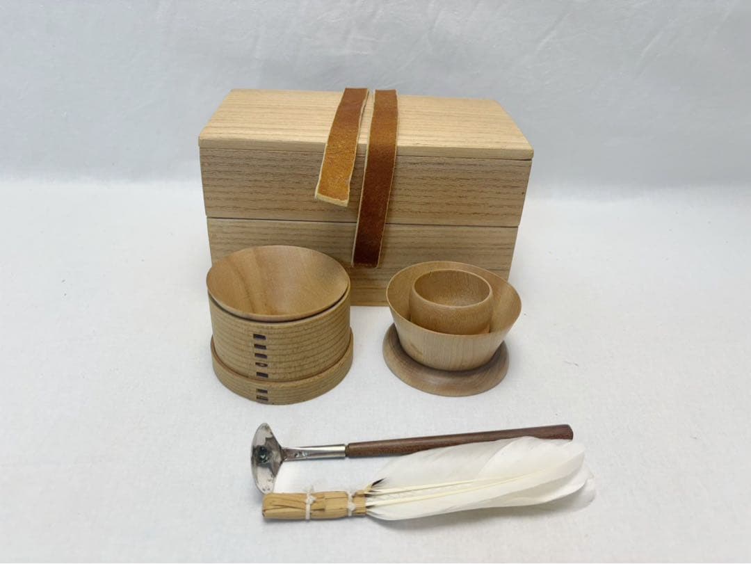 美品茶道具 茶掃箱セット鹿皮 銀製茶杓 組羽根 茶漏斗 茶ふるい 曲茶篩 茶合