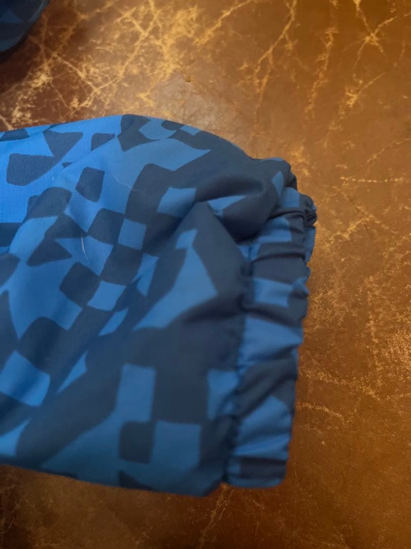 超美品　コロンビア　スキーウェア　キッズ　3T 幾何学柄