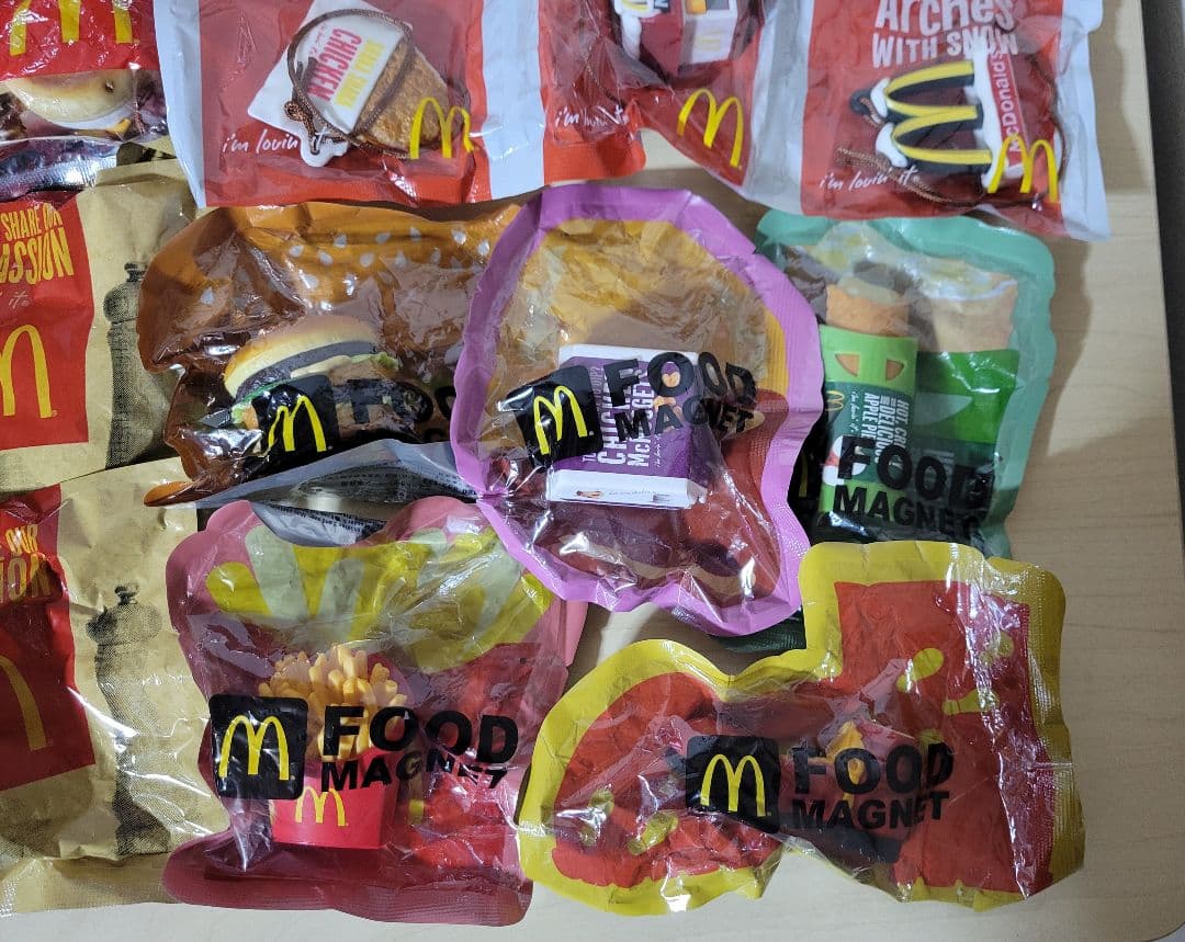 超貴重！新品未開封19点セット/フードストラップ1〜3弾+マグネット