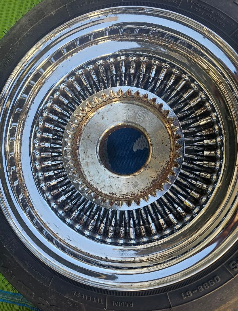 ワイヤホイール13インチタイヤ付き2本セツトキャデラック ローライダー インパラ