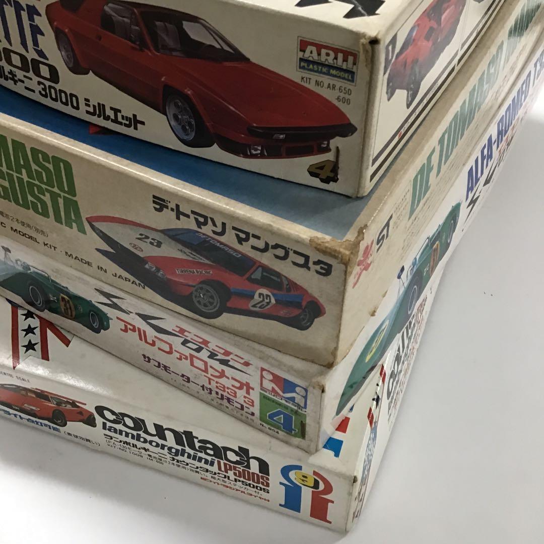 昭和　レトロな車プラモセット　バラ売り不可です。