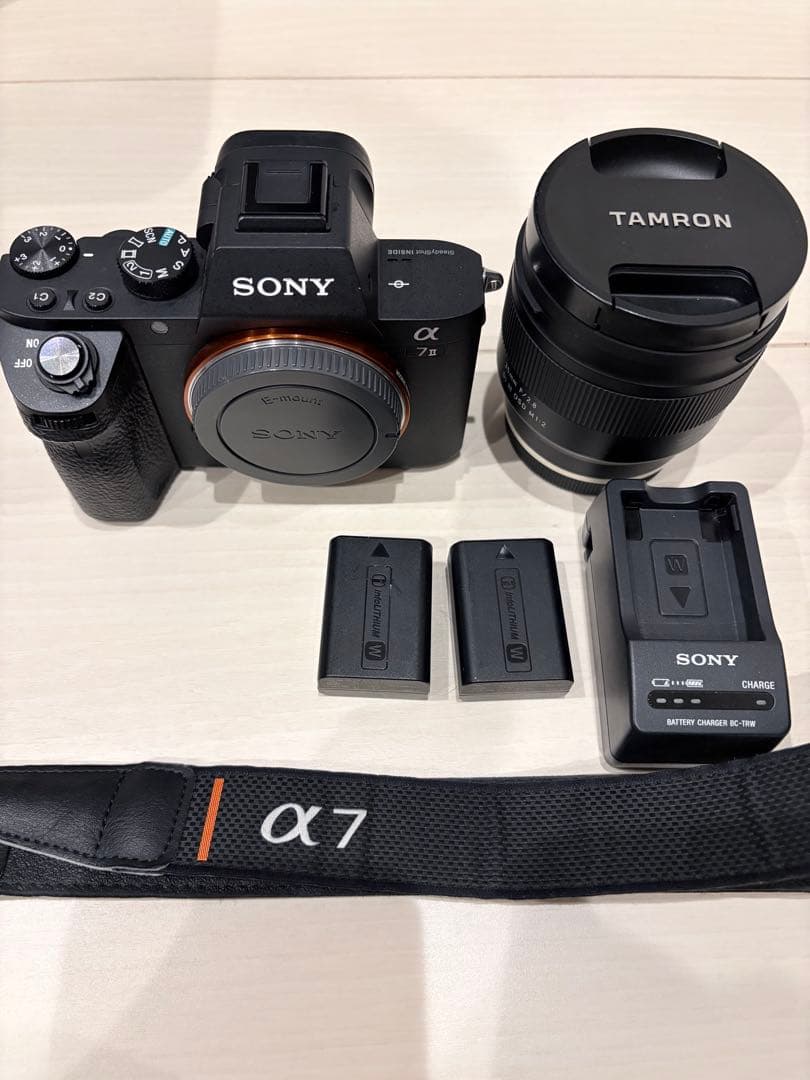 美品　SONY α7 Ⅱ ミラーレスカメラ TAMRONレンズ付き