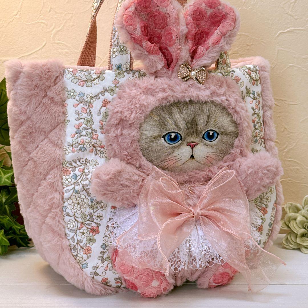 こ*ろ様 コヤンイサムチョン新作うさ着ぐるみルミちゃんのインド刺繍ラウンドトート