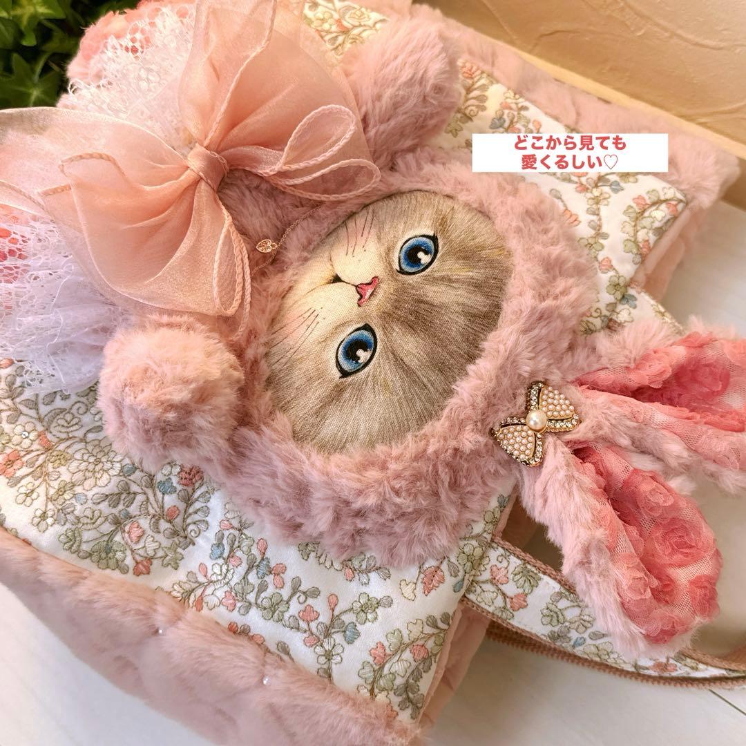 こ*ろ様 コヤンイサムチョン新作うさ着ぐるみルミちゃんのインド刺繍ラウンドトート