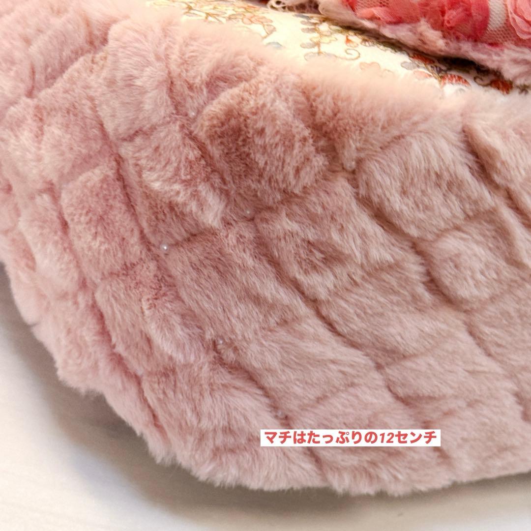 こ*ろ様 コヤンイサムチョン新作うさ着ぐるみルミちゃんのインド刺繍ラウンドトート