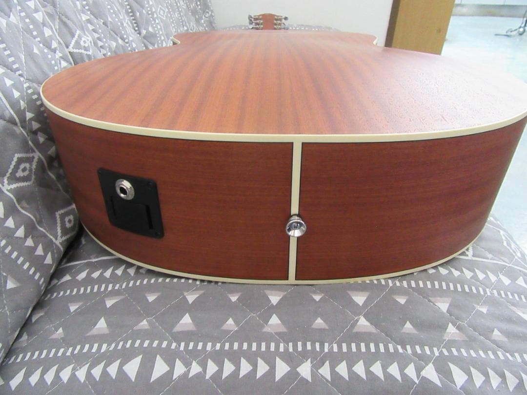 GUILD F-240E　中古美品