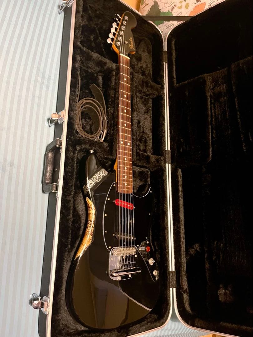 世界限定30本 Fender JAPAN MG69 HYDEモデル 極美品 送込