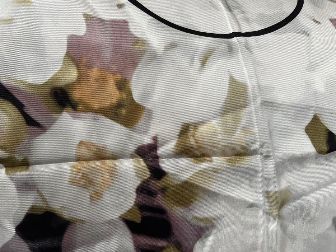 シャネル大判スカーフ