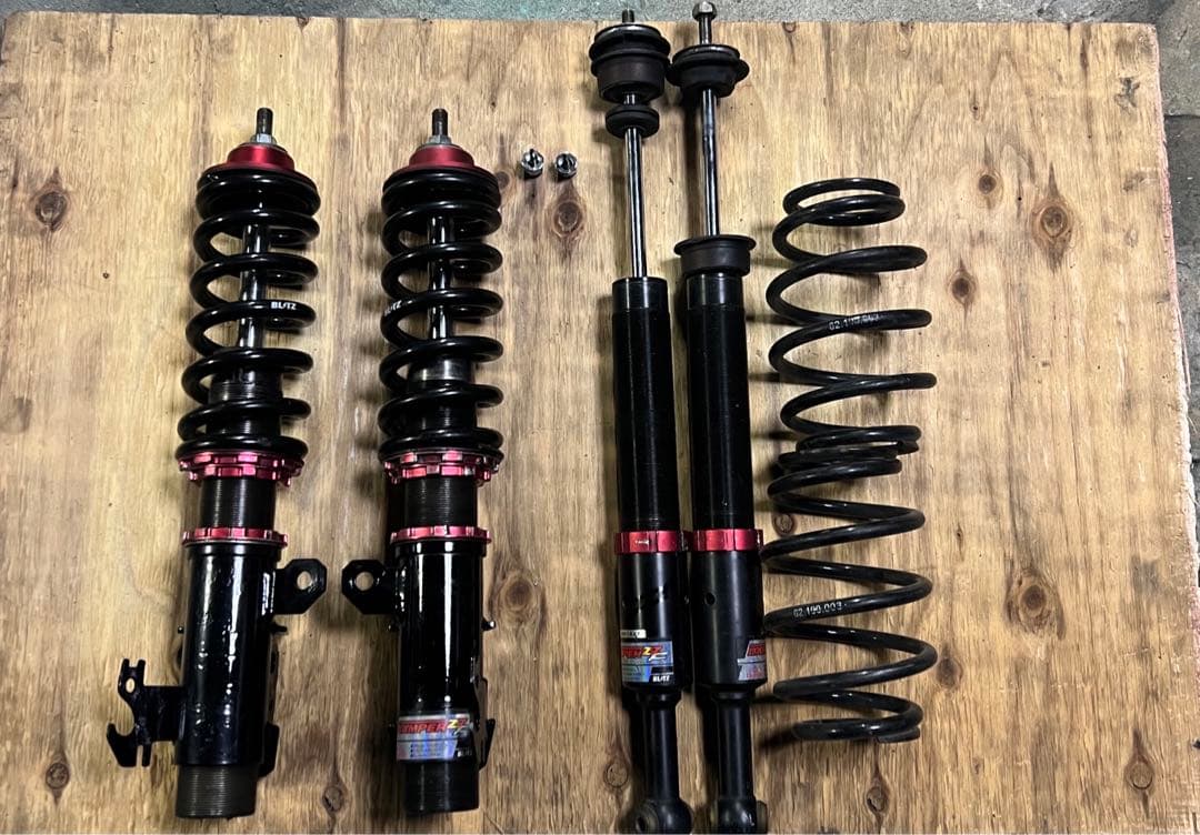 NHP10 アクア　ブリッツ車高調