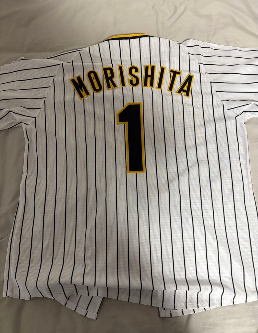 阪神森下翔太ユニフォーム