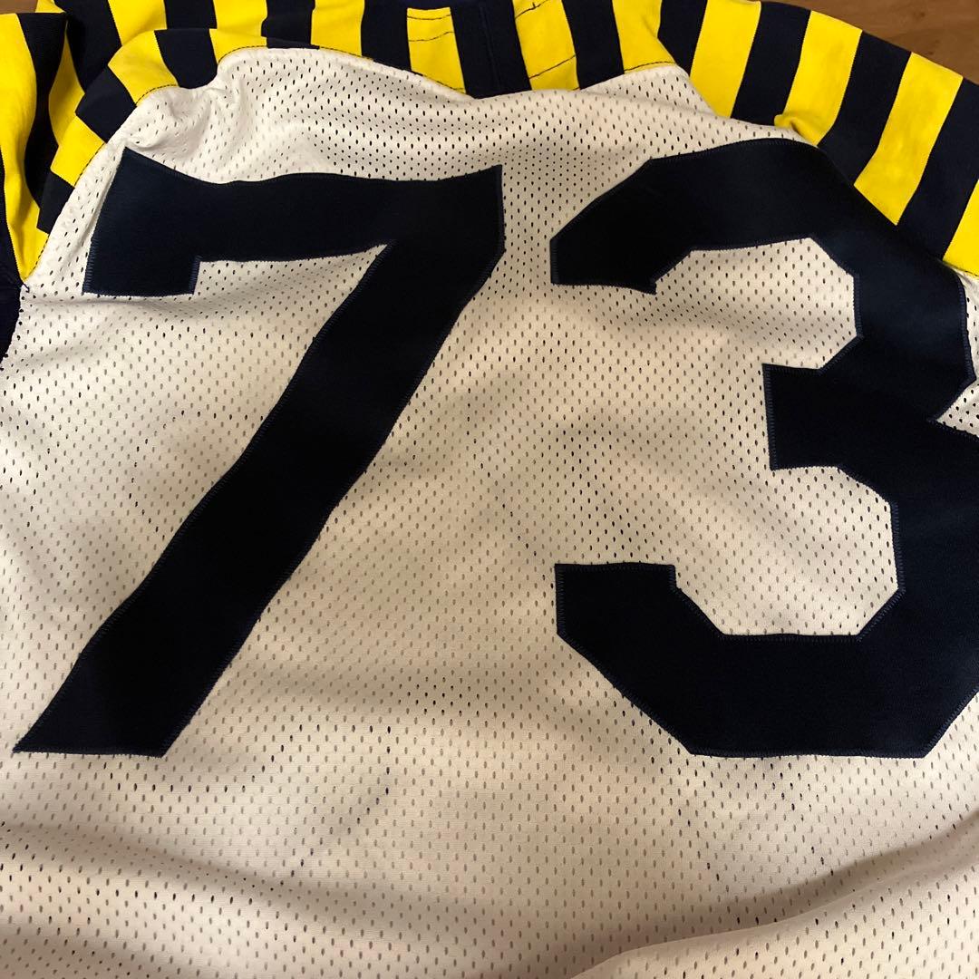 アディダス ミシガン大学