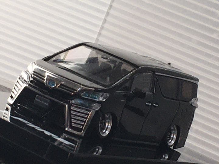 ミニカー　1/64 トヨタ　ヴェルファイア　改造