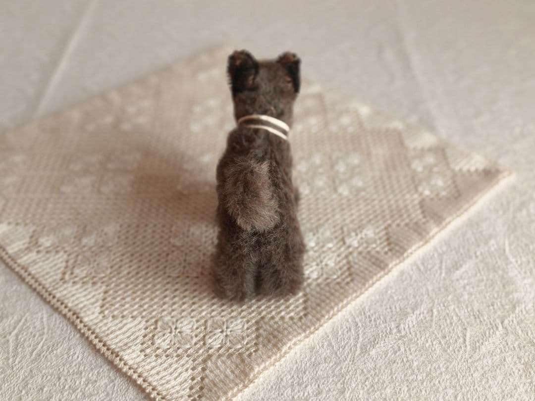 * vintage teria ♡ * シックでかわいい 革ベルトの テリアさん