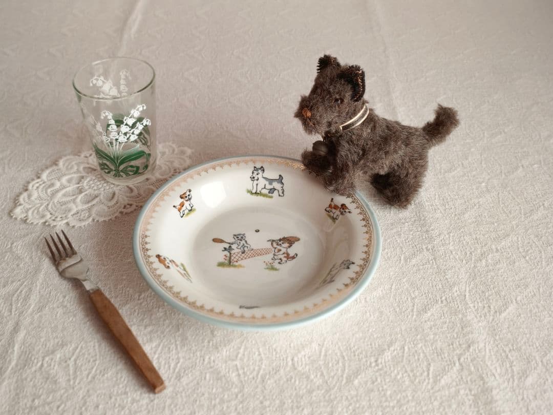 * vintage teria ♡ * シックでかわいい 革ベルトの テリアさん