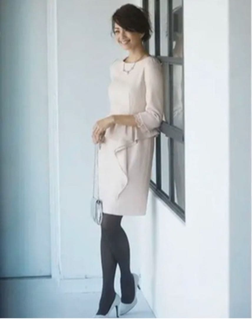 ジャスグリッティー　ペプラムラッフルワンピース