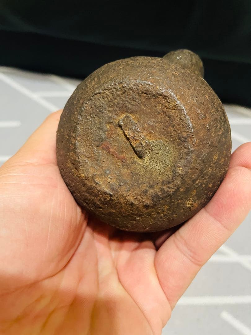 小さい鉄瓶　古いでさす