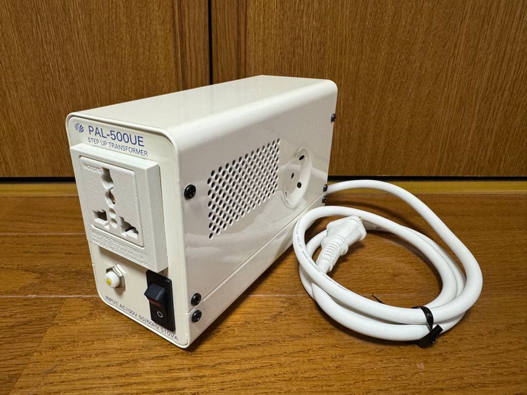 スワロー電機 アップトランス100V→220・230V PAL-500UE