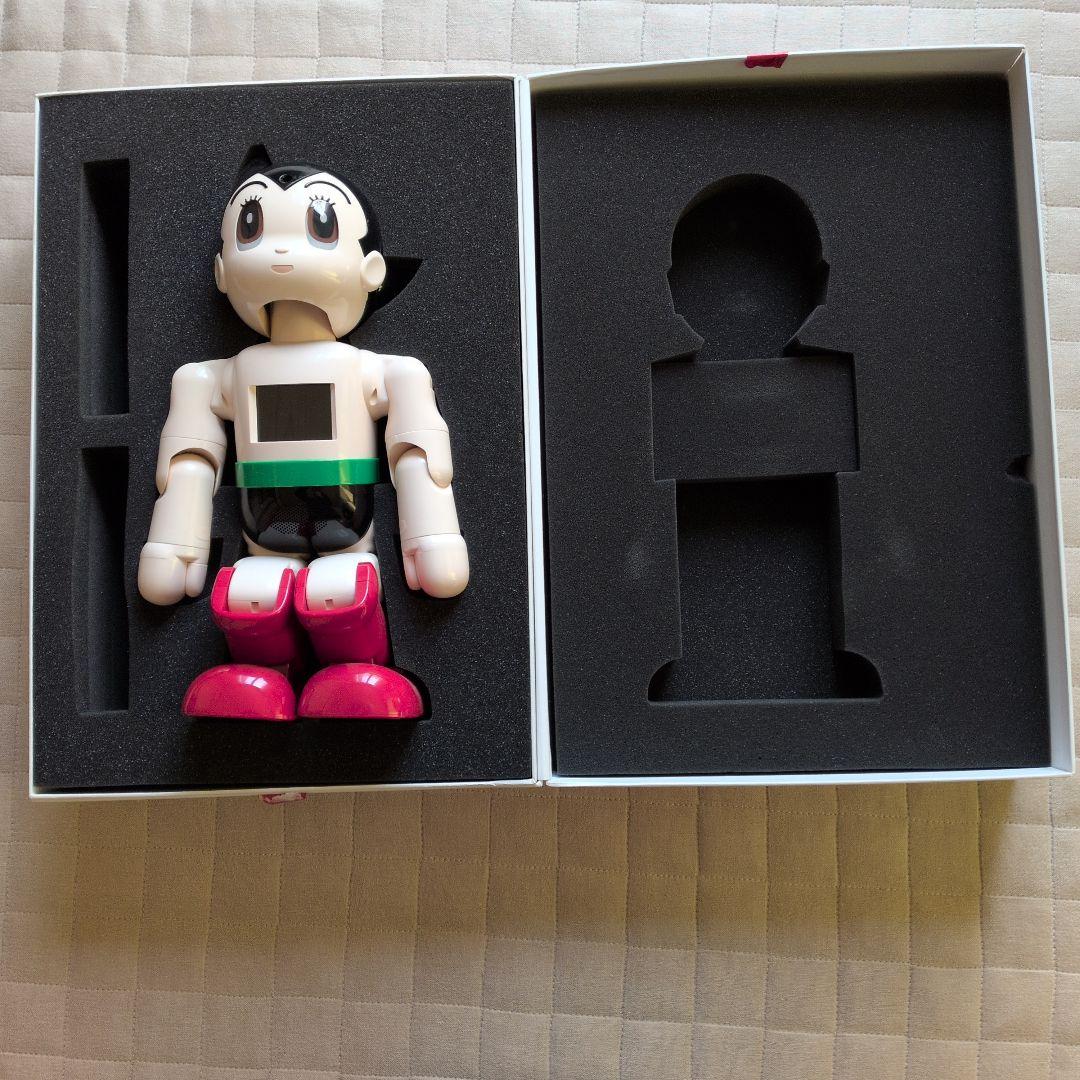 ATOM コミュニケーションロボット