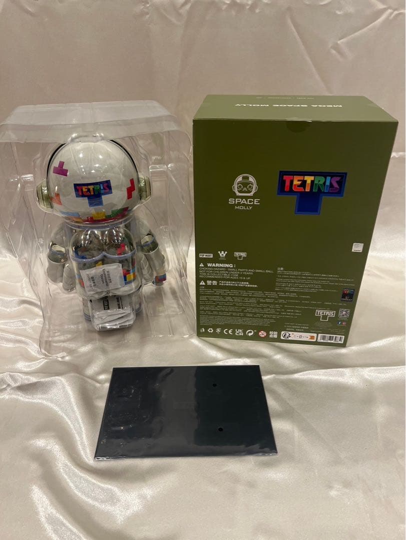 POPMART MEGASPACE MOLLY 400% TETLIS テトリス