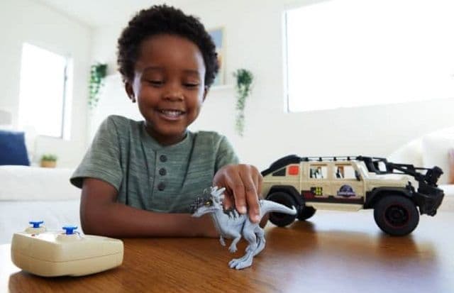 Matchbox RC Jeep Gladiatorジュラシックワールドラジコン