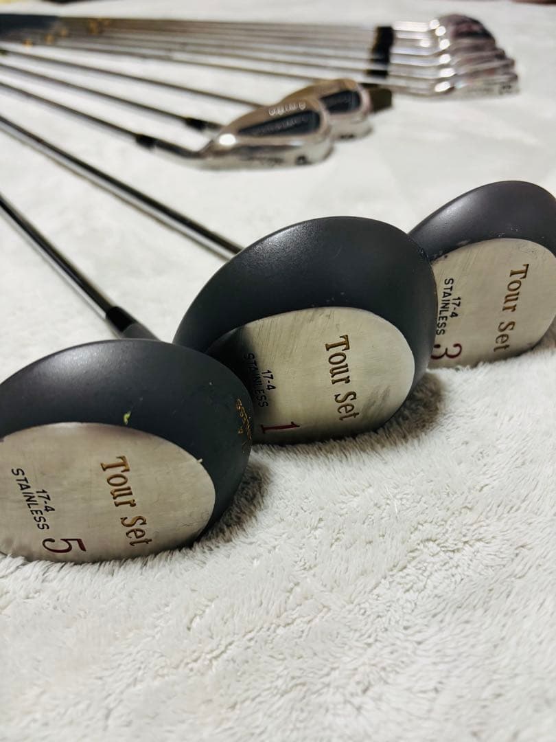 アイアンセットとツアーセット