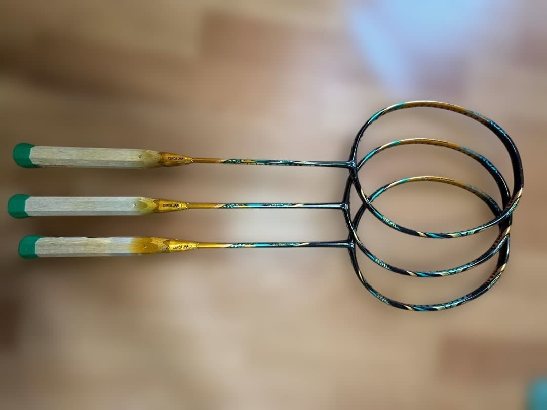 ラケットバドミントン 88d 2021 (3 本）4u5