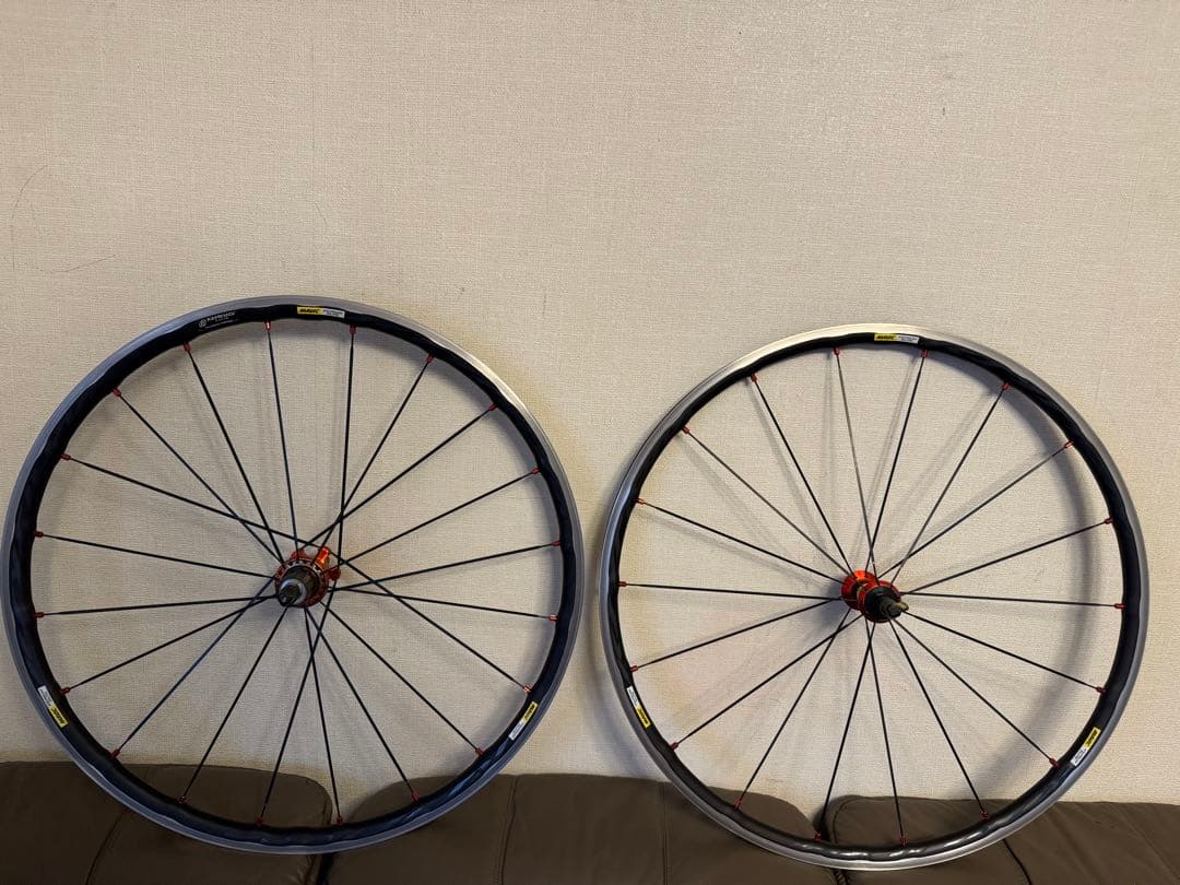 Mavic Ksyrium Elite 2017 RED クリンチャー