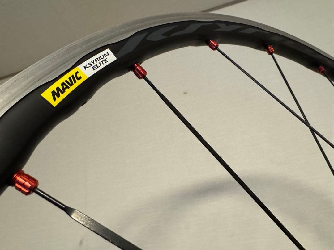 Mavic Ksyrium Elite 2017 RED クリンチャー