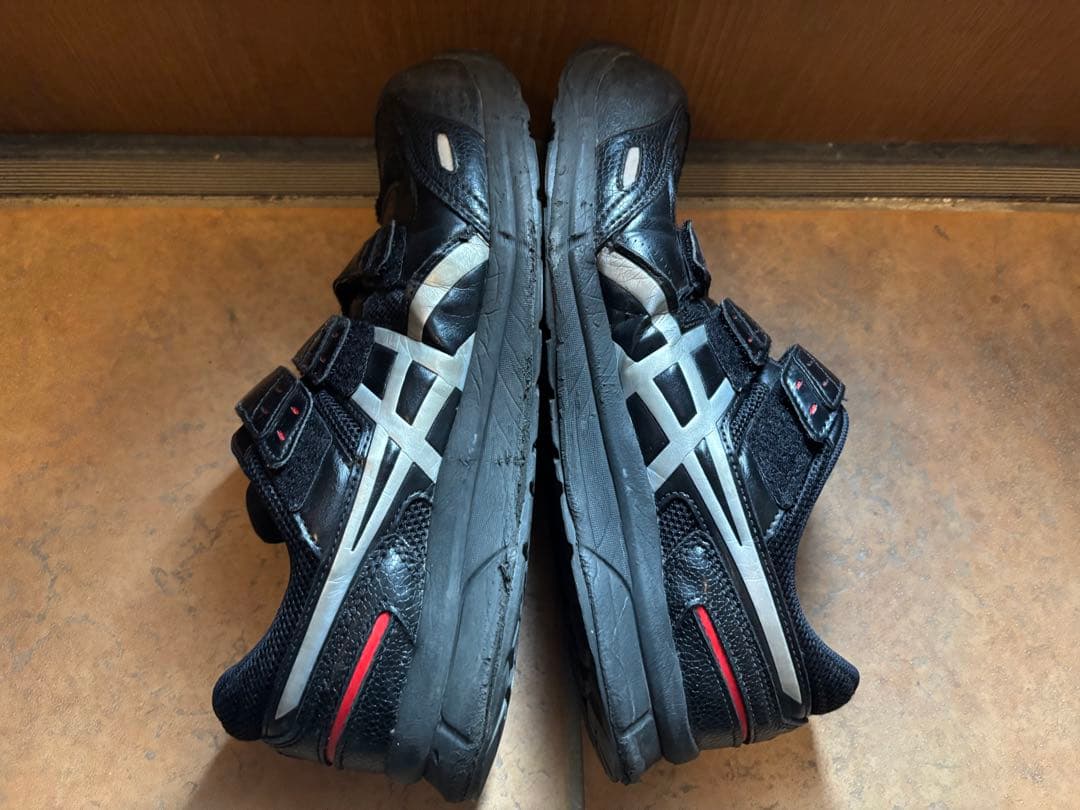 asics 青と黄色の安全靴 ベルクロ式、黒と白の安全靴2点セット、送料無料