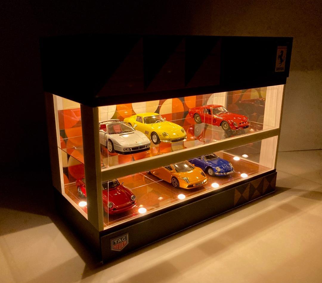 1/43展示可・Bauhausデザイン・照明付ディスプレーBOX /ネオジオラマ