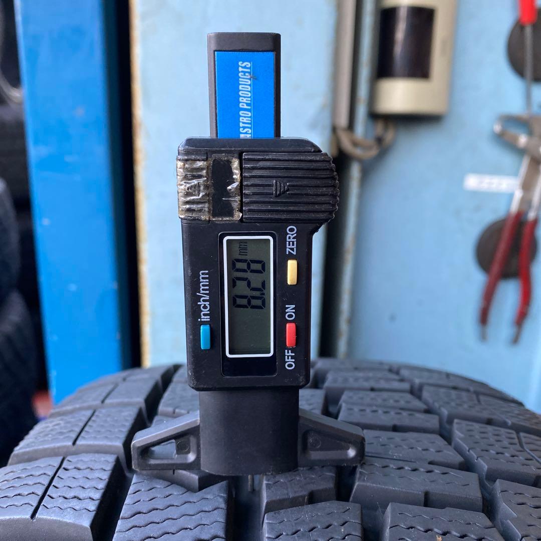 中古バリ溝ダンロップスタッドレスセット205/65R16 ヤリスクロス