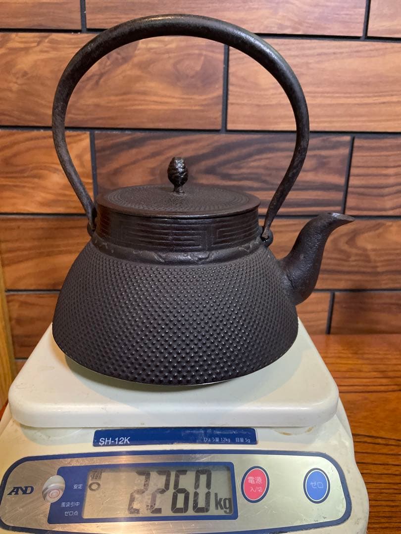 南部鉄器　鉄瓶　照光堂　あられ　雷紋　1.5L 茶道　茶道具