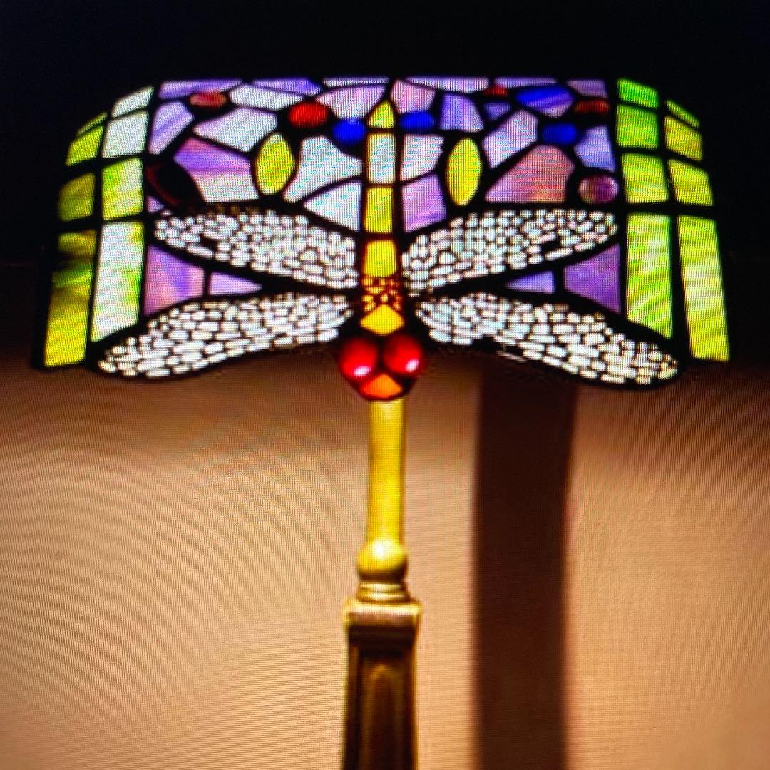 ステンドガラス　ランプ　ティファニー卓上ランプ