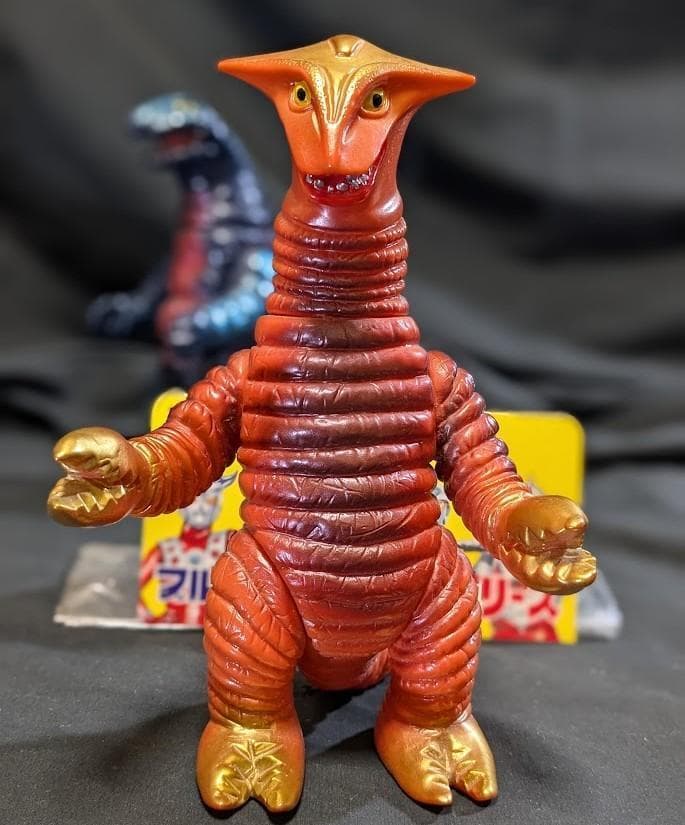 サドラー＆デットン　帰ってきたウルトラマン登場怪獣（ブルマァク復刻）２体セット