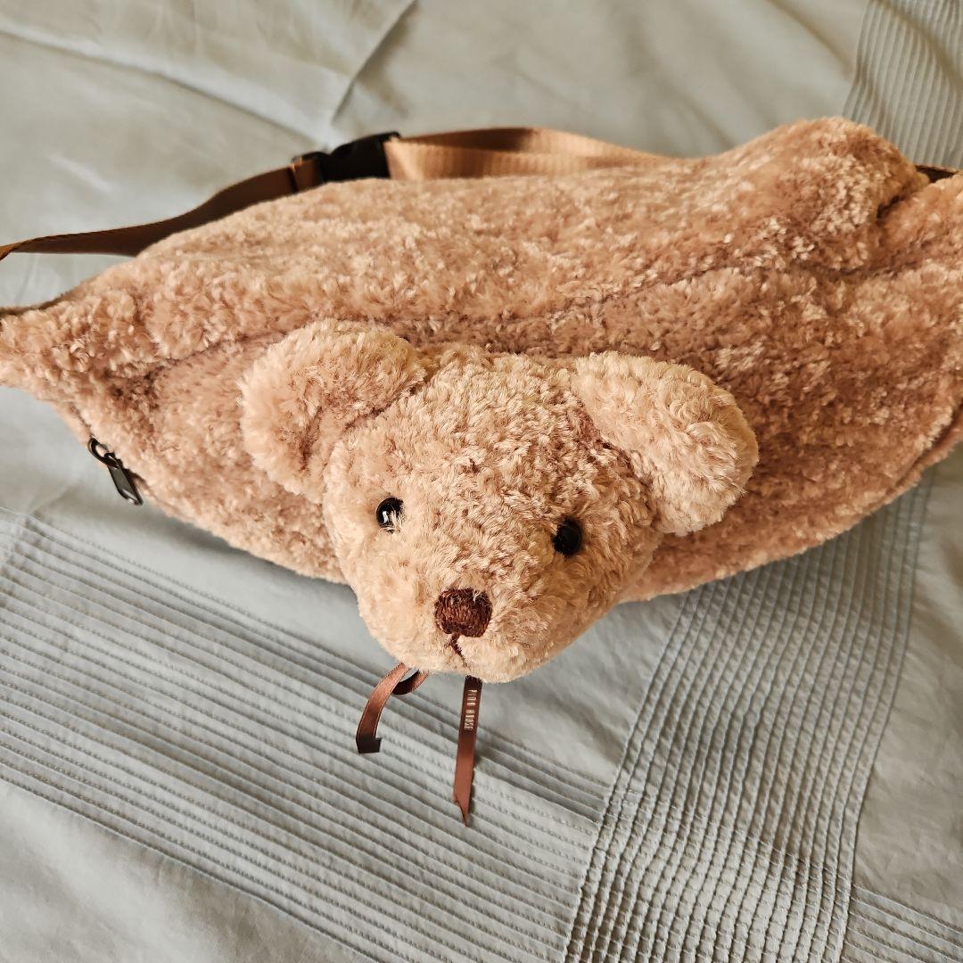 ★ピンクハウス★【新品未使用】❤️顔くまブローチ付きボディバッグ✨